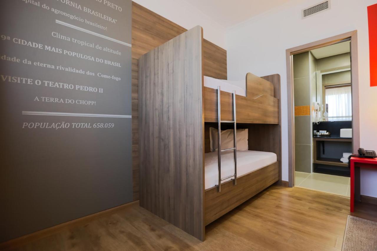 ทริป บาย วินด์แฮม ริเบเรา เปรโต Hotel ฮิเบเราเปรโต ภายนอก รูปภาพ A typical room at the hotel