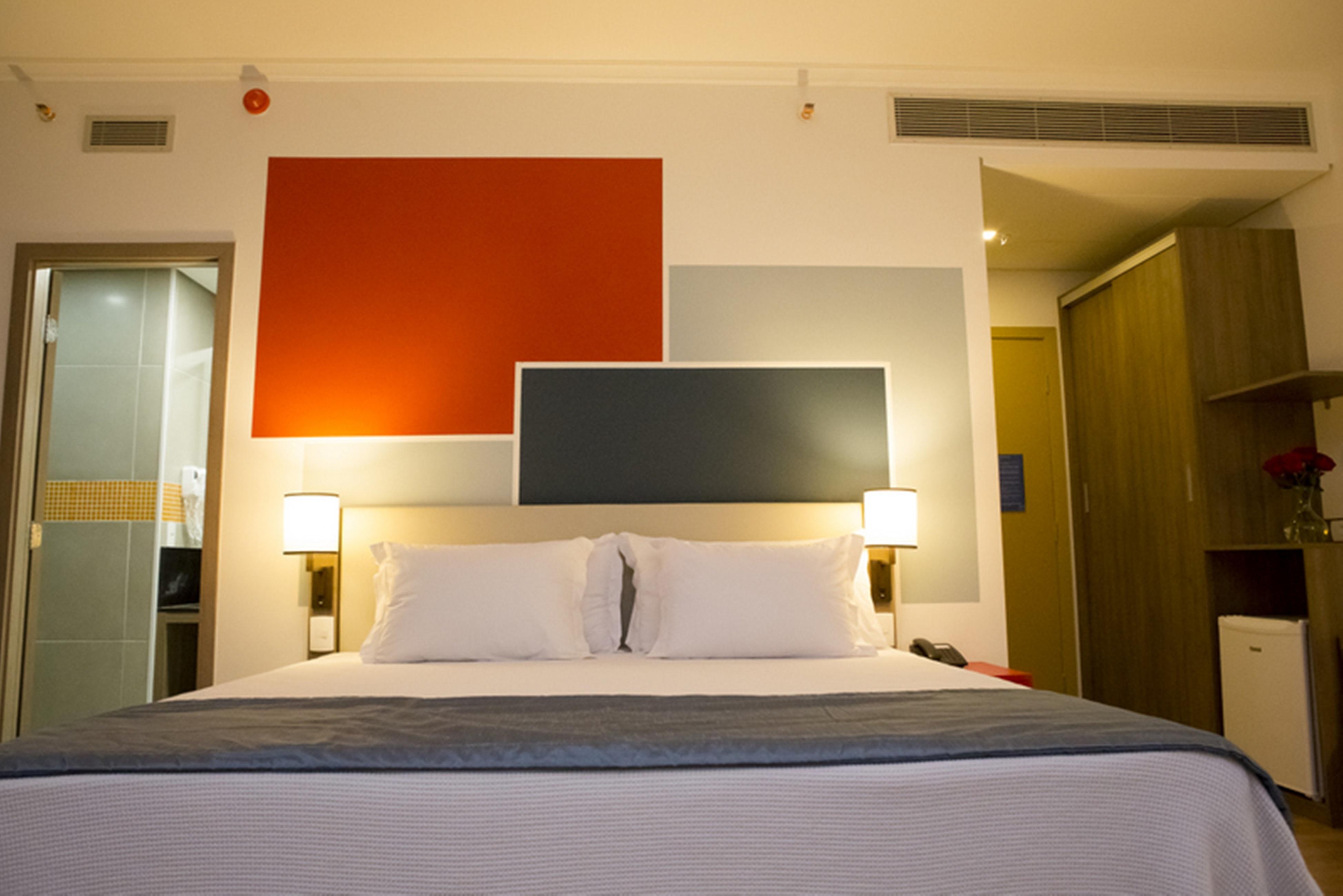 ทริป บาย วินด์แฮม ริเบเรา เปรโต Hotel ฮิเบเราเปรโต ภายนอก รูปภาพ A room at the hotel