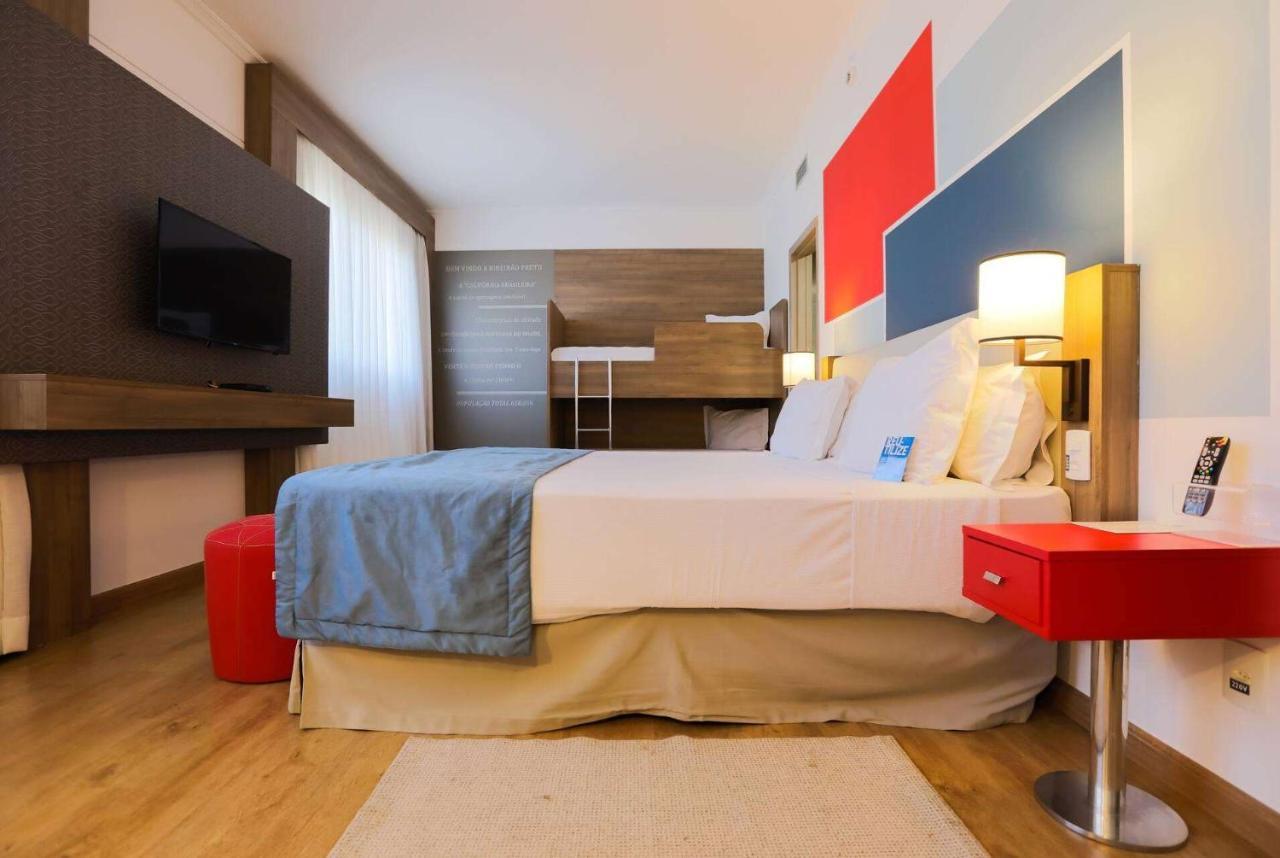 ทริป บาย วินด์แฮม ริเบเรา เปรโต Hotel ฮิเบเราเปรโต ภายนอก รูปภาพ A room at the hotel