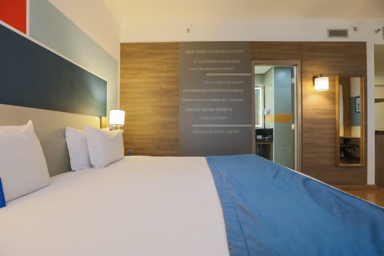 ทริป บาย วินด์แฮม ริเบเรา เปรโต Hotel ฮิเบเราเปรโต ภายนอก รูปภาพ A room at the hotel